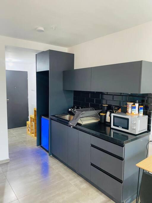 Apartamento Lovely Flat In The Center 36 Tel Aviv Exterior foto